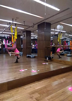 aerial yoga global wellnes day 2018